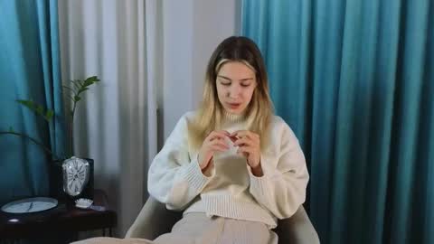 Snapshot of jolyndeb chatting on September 2025 11:55:02 AM Viola online show from September 2025 11:55:02 AM