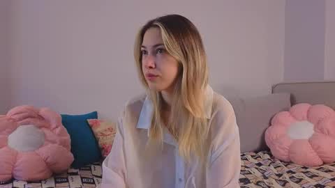 Snapshot of jolyndeb chatting on September 2025 11:37:02 AM Viola online show from September 2025 11:37:02 AM