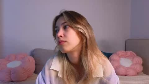 Snapshot of jolyndeb chatting on October 2025 11:18:01 AM Viola online show from October 2025 11:18:01 AM