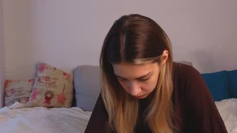 Snapshot of jolyndeb chatting on October 2025 11:31:01 AM Viola online show from October 2025 11:31:01 AM