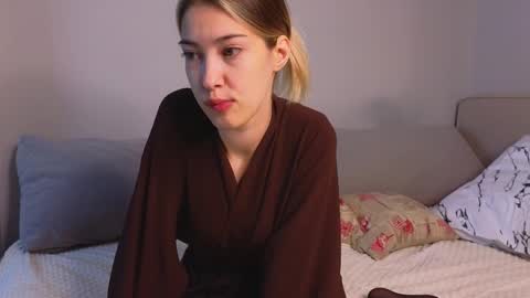 Snapshot of jolyndeb chatting on October 2025 11:09:02 AM Viola online show from October 2025 11:09:02 AM