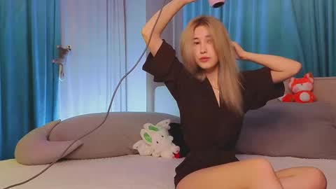 Snapshot of jolyndeb chatting on November 2025 11:08:02 AM Viola online show from November 2025 11:08:02 AM