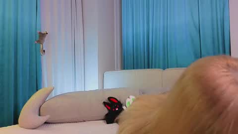 Snapshot of jolyndeb chatting on November 2025 11:20:02 AM Viola online show from November 2025 11:20:02 AM