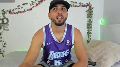 Jon online show from November 2025 04:18:02 PM