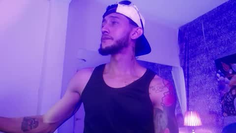 Snapshot of jonas_conor chatting on November 2025 08:01:01 PM Jonas online show from November 2025 08:01:01 PM