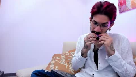 jonathan_sinn online show from June 2026 03:31:01 AM