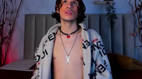 Snapshot of jonny_gilbert chatting on November 2025 12:42:02 PM jonny_gilbert online show from November 2025 12:42:02 PM