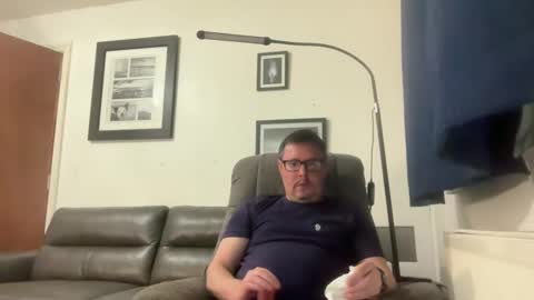 Snapshot of jonnybeeswax7376964133 chatting on December 2025 10:41:02 PM jonnybeeswax7376964133 online show from December 2025 10:41:02 PM