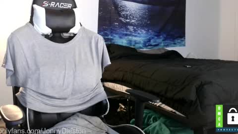 Snapshot of jonnydieston777 chatting on April 2026 01:05:01 AM JonnyDieston online show from April 2026 01:05:01 AM