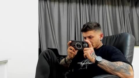 Snapshot of jonnyporn1 chatting on January 2025 10:13:02 PM jonnyporn1 online show from January 2025 10:13:02 PM