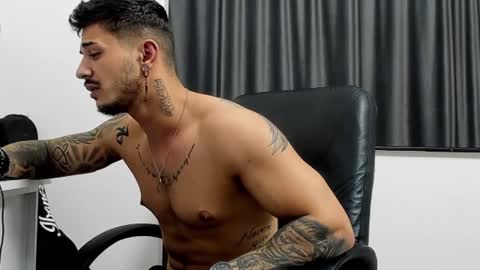 Snapshot of jonnyporn1 chatting on February 2025 03:20:01 AM jonnyporn1 online show from February 2025 03:20:01 AM