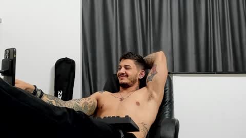 Snapshot of jonnyporn1 chatting on February 2025 02:45:01 PM jonnyporn1 online show from February 2025 02:45:01 PM