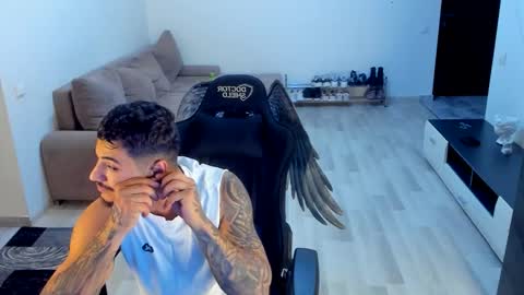 Snapshot of jonnyporn1 chatting on October 2025 04:23:02 AM jonnyporn1 online show from October 2025 04:23:02 AM