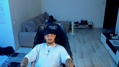 Snapshot of jonnyporn1 chatting on October 2025 11:03:02 PM jonnyporn1 online show from October 2025 11:03:02 PM