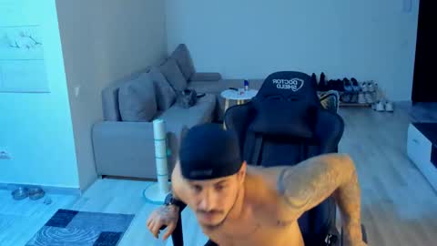 Snapshot of jonnyporn1 chatting on November 2025 09:17:02 PM jonnyporn1 online show from November 2025 09:17:02 PM