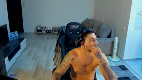 Snapshot of jonnyporn1 chatting on November 2025 09:37:01 PM jonnyporn1 online show from November 2025 09:37:01 PM