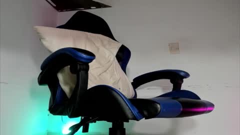 jordan33blake online show from December 2025 01:47:02 AM