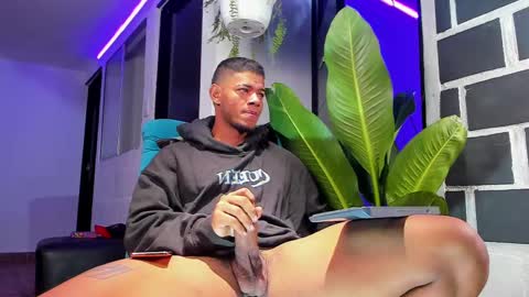 JordanParis online show from February 2025 08:40:01 AM