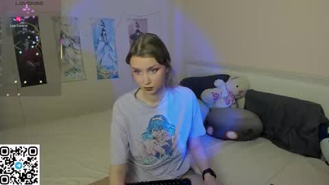 Mila online show from November 2025 12:54:01 AM