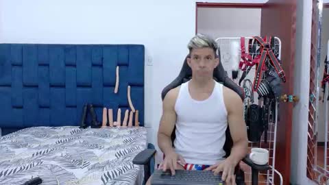 Snapshot of jose_rumbero91 chatting on December 2025 12:20:01 PM jose_rumbero91 online show from December 2025 12:20:01 PM