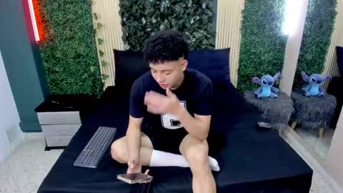 Snapshot of joselucian chatting on November 2025 08:29:02 PM jose online show from November 2025 08:29:02 PM