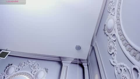 Katalina online show from February 2025 06:19:01 PM