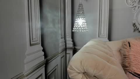 Katalina online show from February 2025 06:19:01 PM