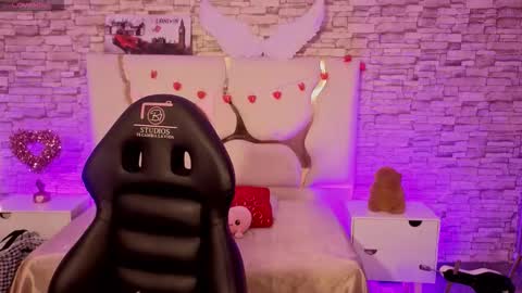 Joselyn  online show from February 2026 11:57:02 AM