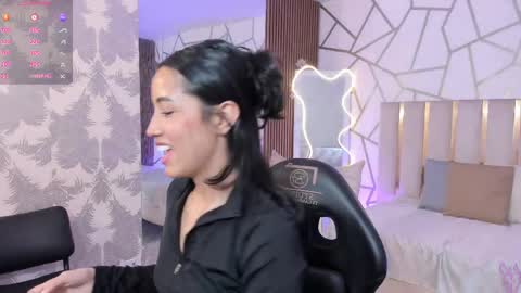 Joselyn  online show from April 2026 05:43:02 PM