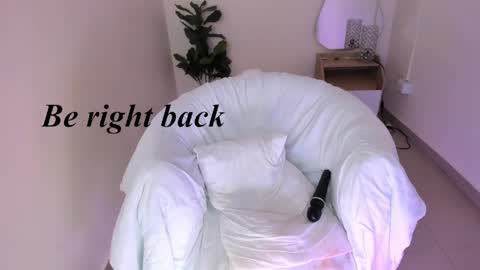 Josette Areces online show from April 2026 01:06:02 AM