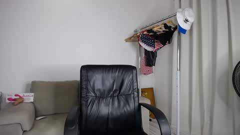 josezaens_ online show from October 2025 10:07:02 PM