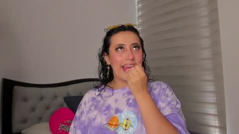 Snapshot of josh_and_dilany chatting on January 2025 03:23:02 PM Dilany Josh online show from January 2025 03:23:02 PM