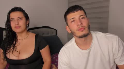 Snapshot of josh_and_dilany chatting on January 2025 01:32:02 AM Dilany Josh online show from January 2025 01:32:02 AM