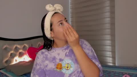 Snapshot of josh_and_dilany chatting on February 2025 03:42:01 PM Dilany Josh online show from February 2025 03:42:01 PM