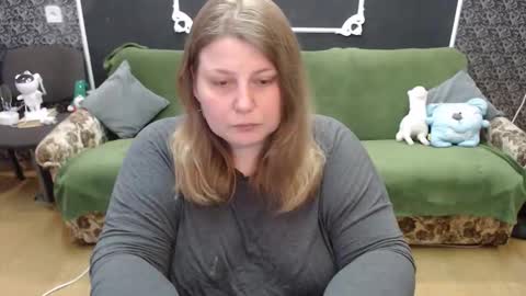 josiesun771 online show from May 2026 12:01:02 PM