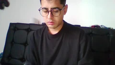 josux8 online show from April 2026 08:09:02 PM