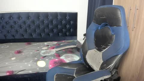 josy online show from April 2026 01:38:02 AM