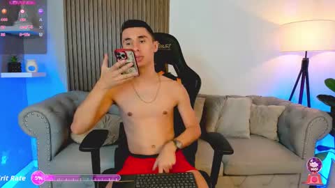 Jota Stivens online show from November 2025 07:56:01 PM