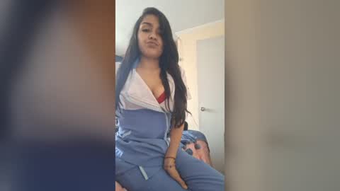 jovencita_25 online show from July 2026 04:56:01 PM