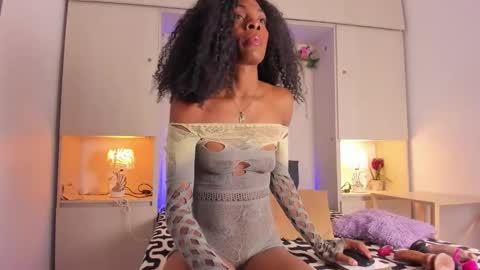 joyceblake online show from November 2025 08:10:01 PM