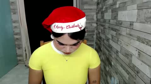 Snapshot of joycum_xxx chatting on December 2024 02:13:02 AM JOY in your heart online show from December 2024 02:13:02 AM