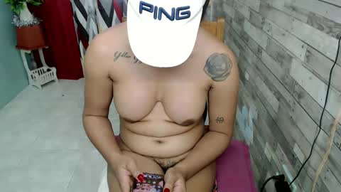 Snapshot of joycum_xxx chatting on December 2024 04:17:02 AM JOY in your heart online show from December 2024 04:17:02 AM