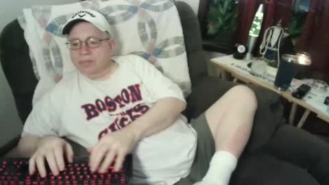 Snapshot of jpmel99 chatting on February 2025 03:43:01 AM jpmel99 online show from February 2025 03:43:01 AM