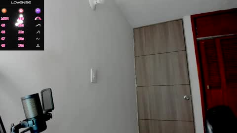 Cristian- tellme Criis online show from February 2025 02:21:01 AM