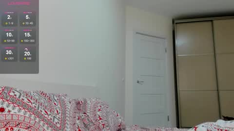 Snapshot of ju_lii chatting on November 2025 09:53:01 AM Julia and Julia online show from November 2025 09:53:01 AM