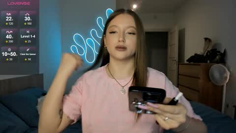 Snapshot of ju_lii chatting on November 2025 01:32:02 PM Julia and Julia online show from November 2025 01:32:02 PM