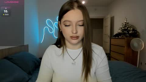 Snapshot of ju_lii chatting on December 2025 01:37:02 PM Julia and Julia online show from December 2025 01:37:02 PM