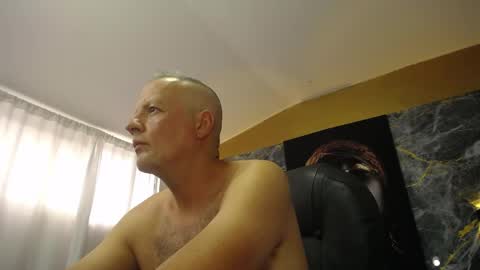 JUAN  online show from April 2026 07:08:02 PM