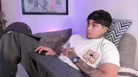 Snapshot of juan_alvarez18 chatting on September 2025 04:06:02 AM juan_alvarez18 online show from September 2025 04:06:02 AM