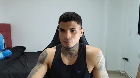 juan_gomez_1 online show from December 2025 12:19:02 AM